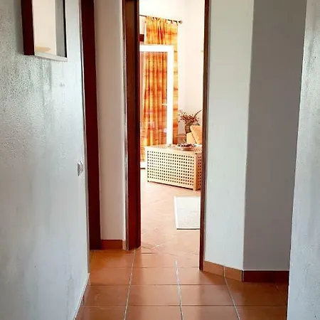 Апартаменты Cozy T2 Near The Beach Албуфейра